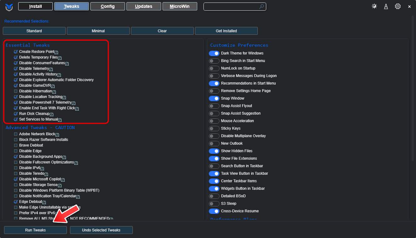 Tampilan pengaturan Tab Tweaks di Chris Titus Tool untuk menghapus bloatware Windows 11